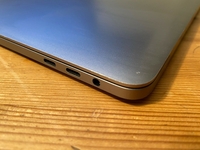 Apple 13" MacBook Pro with Touch Bar, 2.4GHz Quad-Core Intel Core i5, 16GB RAM,  - Изображение #4, Объявление #1699874